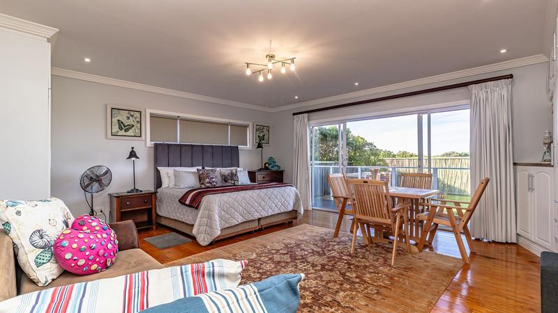 5 Bedroom Property for Sale in Southern Cross Western Cape